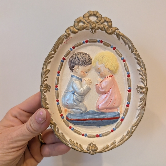 Vintage Praying Children Wall Plaque - Picture 1 of 9